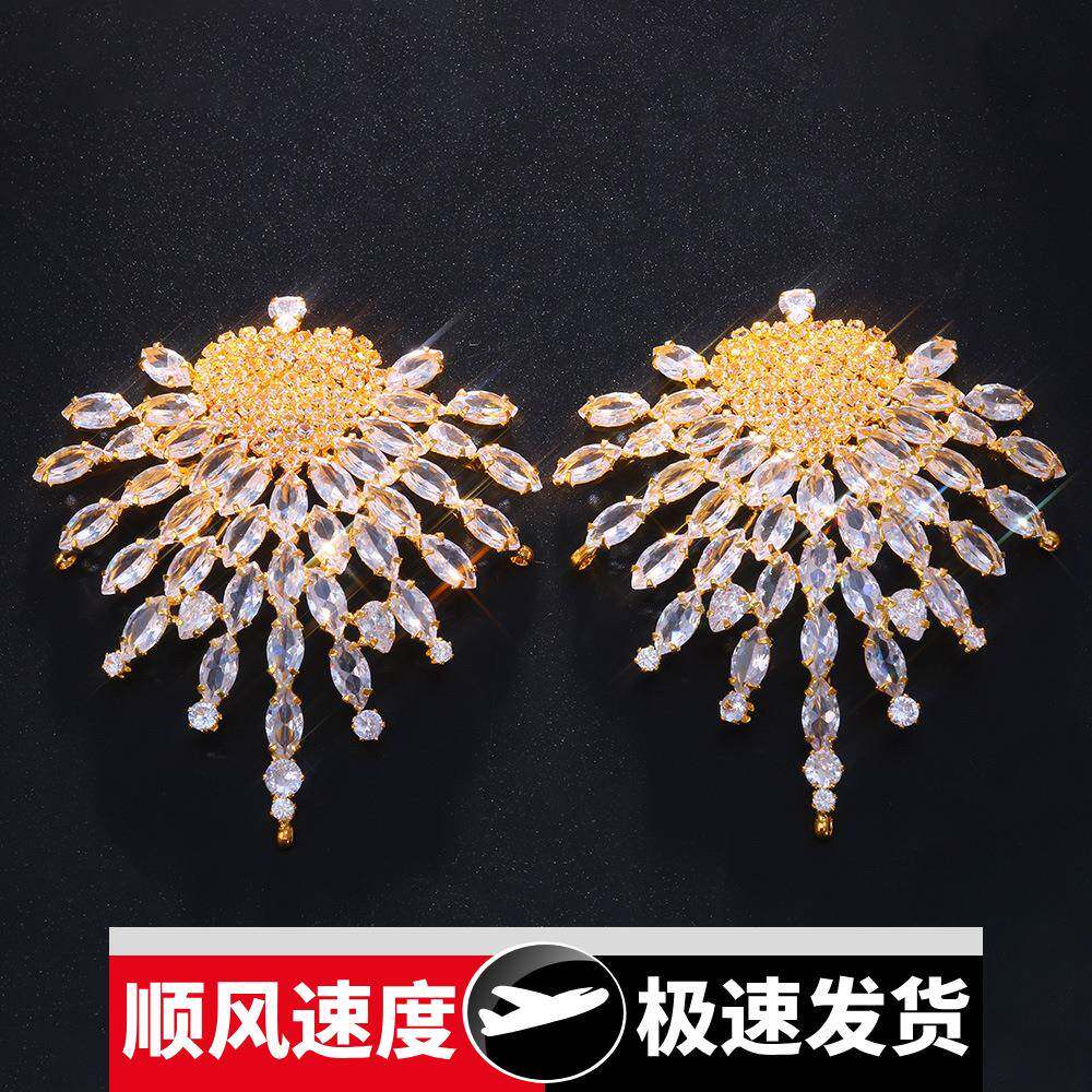 新款时尚锆石胸贴欧美性感爱心闪亮奢华胸贴配饰
