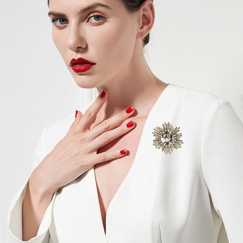 大气胸针高档女精致奢华2021年新款潮气质胸花配饰大衣西服别针