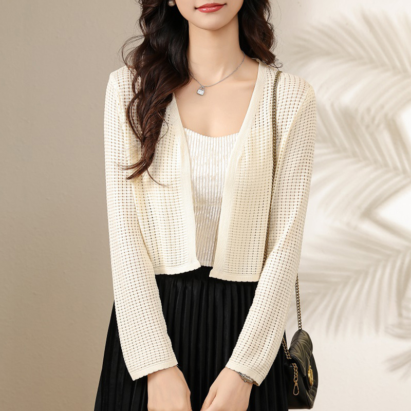 春季薄款镂空冰丝针织开衫女短款小个子配吊带连衣裙外搭披肩罩衫
