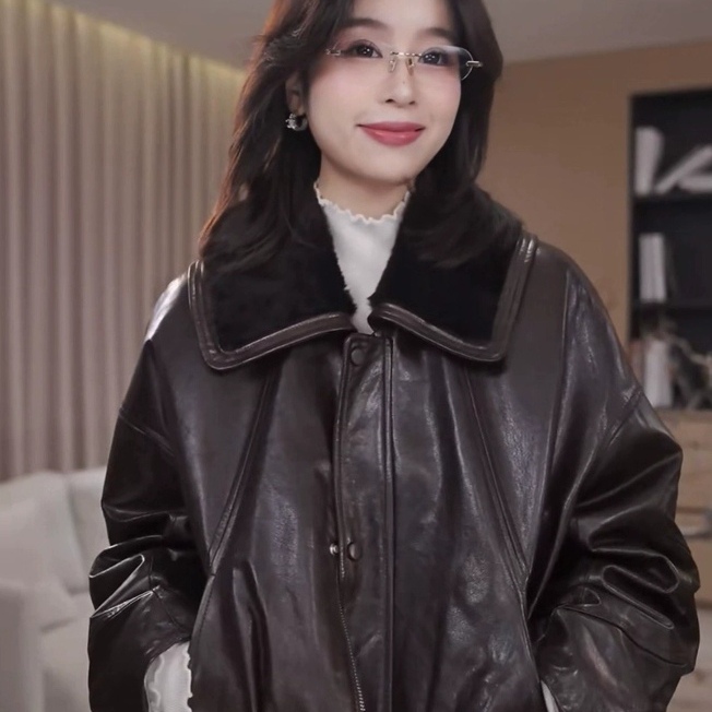 米米店-冬上新2025冬季爆款90白鹅绒翻领皮衣羽绒服皮衣GSFW072M