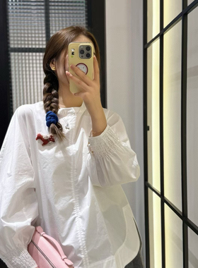 米米26年早春袖口打揽宽松小衫(配胸针)SY25840