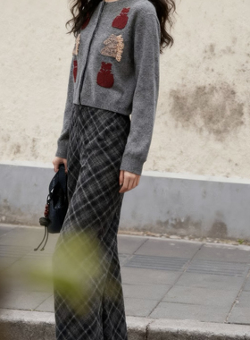 米米店春上新开运小马刺绣提花圆领灰色针织开衫针织开衫Q11-54