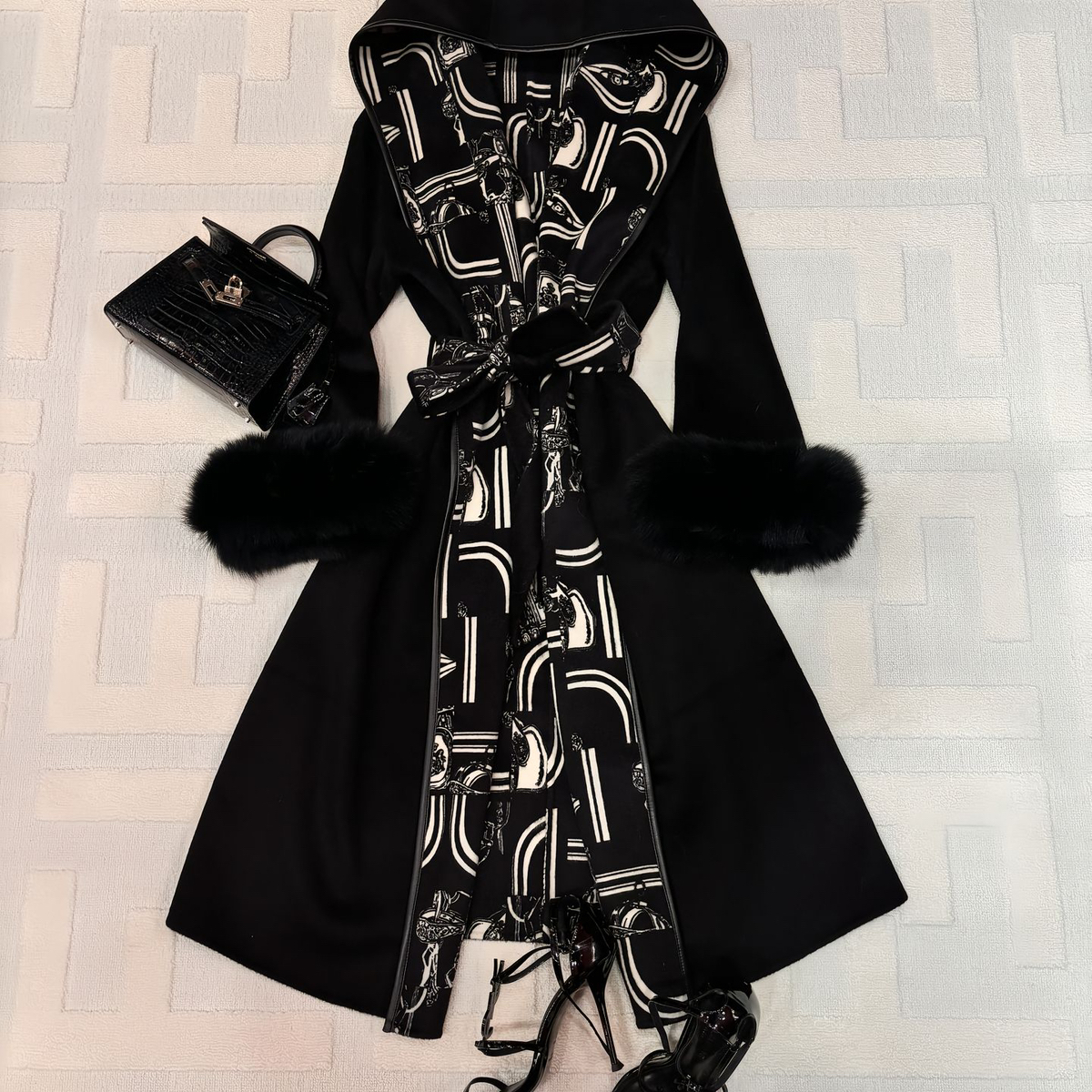 米米套羊毛外套(配腰带,狐狸毛毛袖可拆卸)(含100羊毛)PNF102