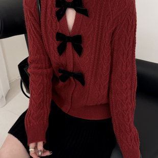 52801 含3.2羊驼毛 米米店羊毛48.7蝴蝶结麻花纹镂空v领韩版 毛衣