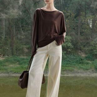 ES MODISH-26年早春经典百搭米白休闲高腰牛仔裤SK4330