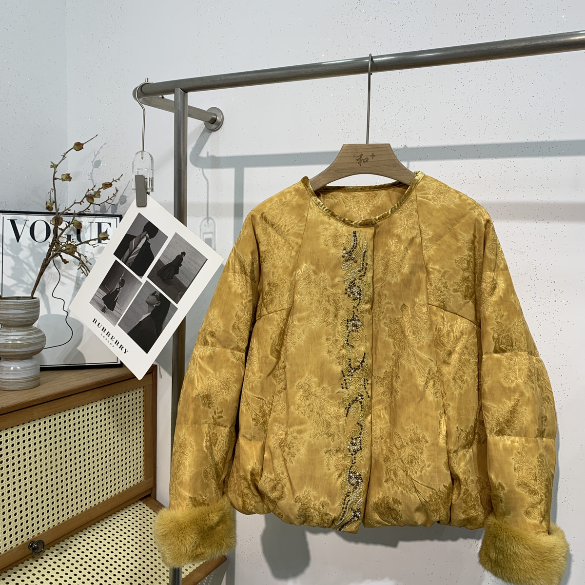 米米冬上新法式复古拼接水貂毛边宽松保暖羽绒服外套T-98318