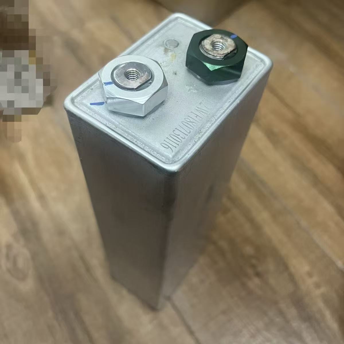 2.7v12000F法拉电容汽车应急启动电源强启动点焊机电源太阳能储能