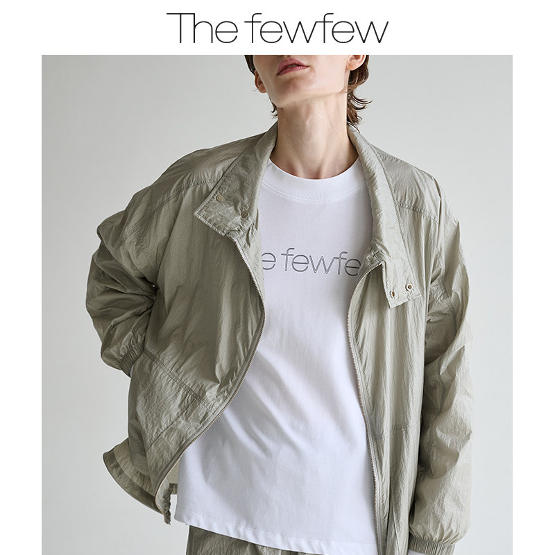 The fewfew铅灰色软壳尼龙休闲宽松下摆抽绳充棉夹克外套短裤套装