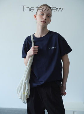 The fewfew 纯棉舒适亲肤干爽透气手绘感logo毛边下摆宽松中性T恤