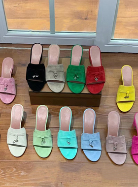 2025夏新款LP凉拖鞋外穿露趾吊坠半拖鞋女一字粗跟时尚显瘦拖鞋潮