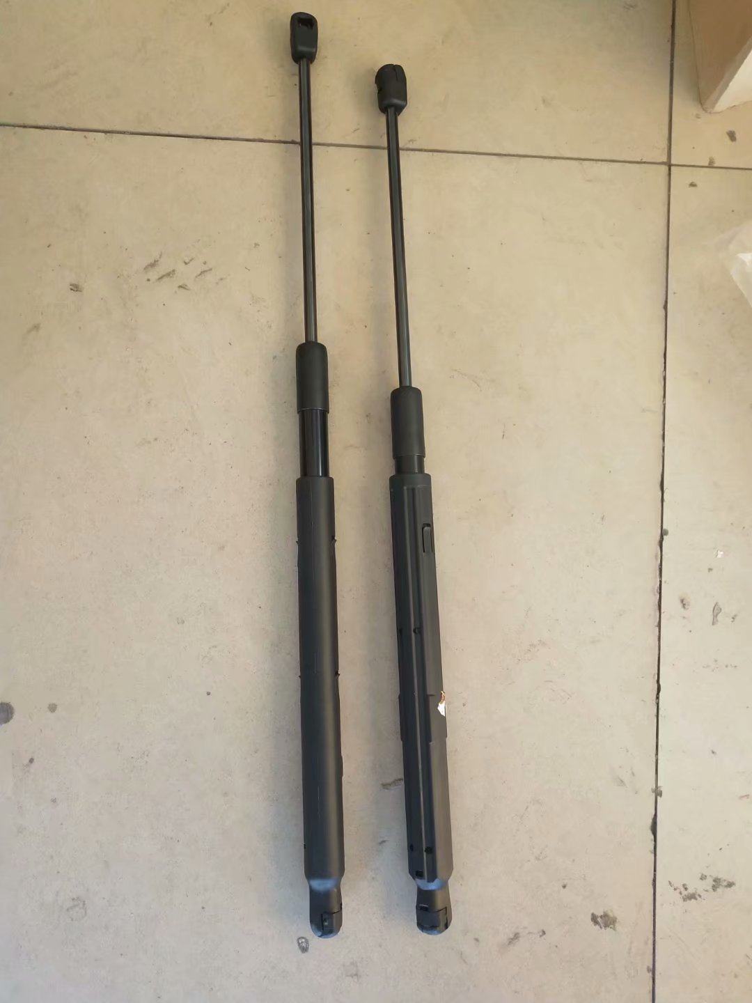 保时捷帕拉梅拉机盖撑杆 970前机盖液压撑杆帕拉梅拉机盖液压撑杆