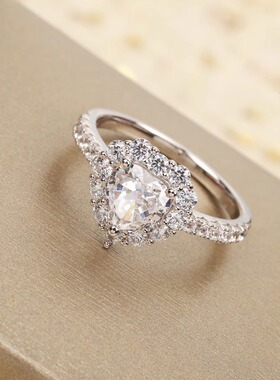 银镀18K铂金礼物爱心钻石戒指