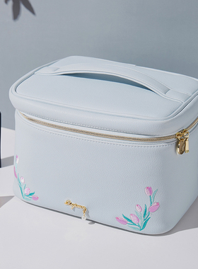 日本刺绣化妆包大容量PU郁金香2026新款手提便携防水化妆品收纳包