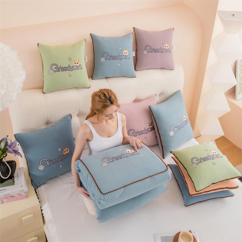 新款汽车抱枕被子两用二合一靠垫被办公室午睡枕头被多功能空调被