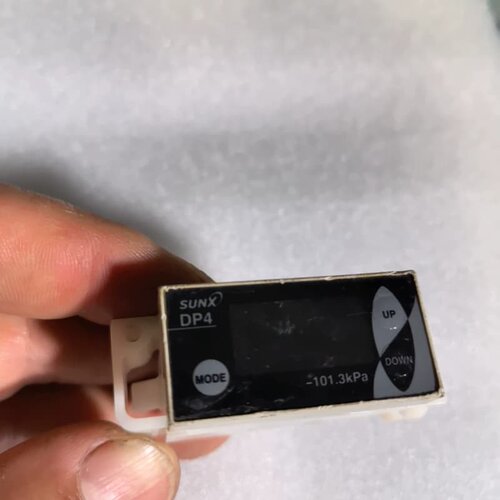 议价出这款神视SUNX品牌的DP4-50Z型号压力表传感器，拆机 功能正