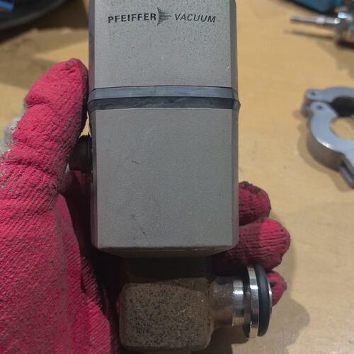 议价PFEIFFER VACUUM A56 DVL真空阀，型号E可维修
