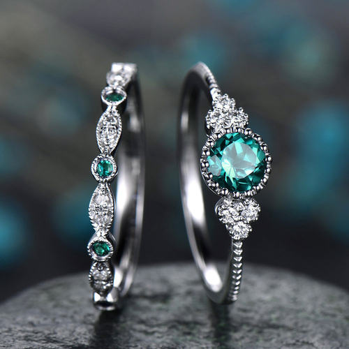 New Versatile Ladies Ring White Emerald Ring