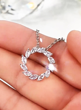 Romantic Wreath Pendant Necklace Female Valentine's Day