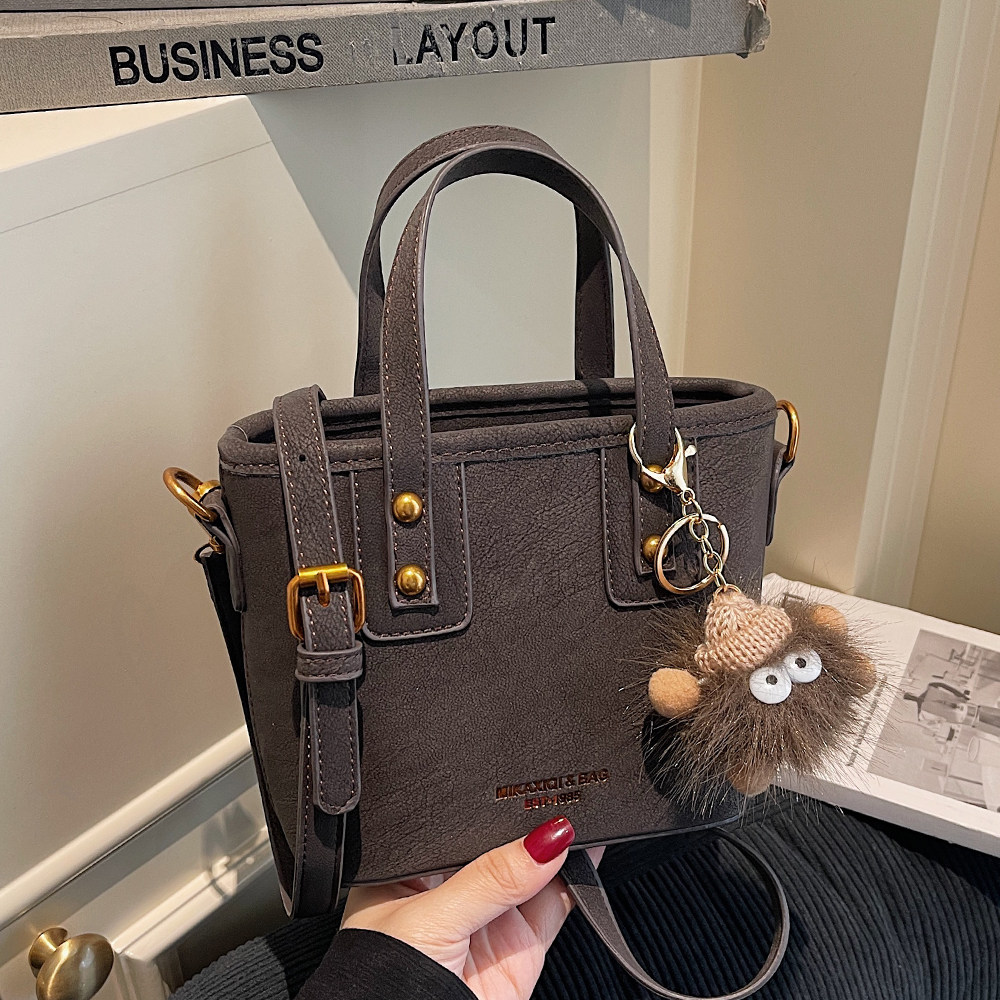 高级感复古水桶包女手提小拎包2025秋冬新款时尚百搭日常斜挎包,箱包皮具/热销女包/男包,水桶包,淘宝优惠券,粉丝福利购,淘宝优惠卷