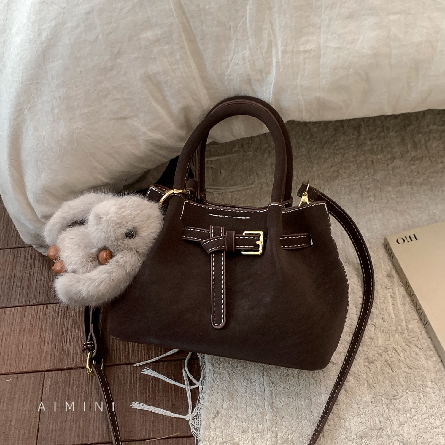 复古小众手提包女小拎包2025秋冬新款时尚百搭日常通勤单肩斜挎包