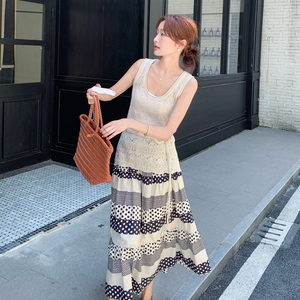 韩系气质镂空针织背心两件套女2025夏季慵懒风印花吊带裙淡人套装图片