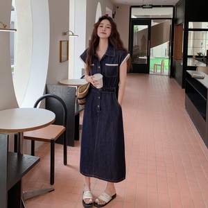 法式复古小飞袖牛仔连衣裙女2025夏季新款高级感时尚收腰显瘦长裙图片