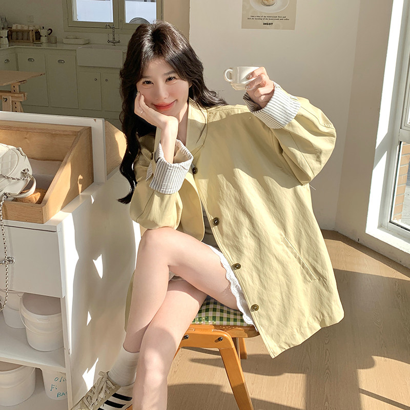 奶黄色中长款风衣女2025春季新款简约立领免洗蛋白皮立领百搭皮衣，女装风衣，2C036