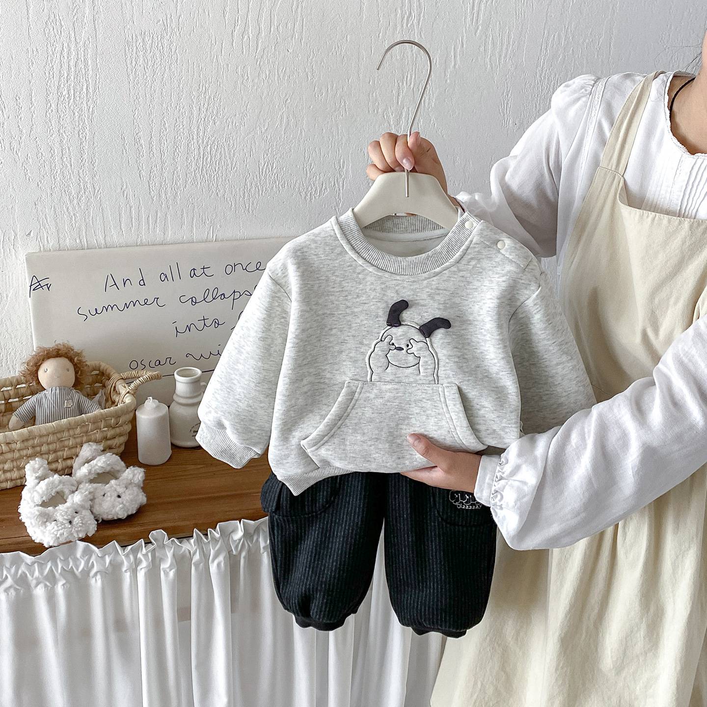 婴幼儿加绒加厚卡通卫衣+条纹