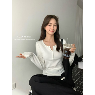 元熙-冬上新亨利领加绒长袖打底衫6319