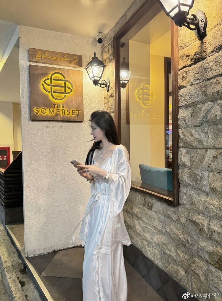 Jnnlh月光慕斯柔顺丝滑性感睡袍