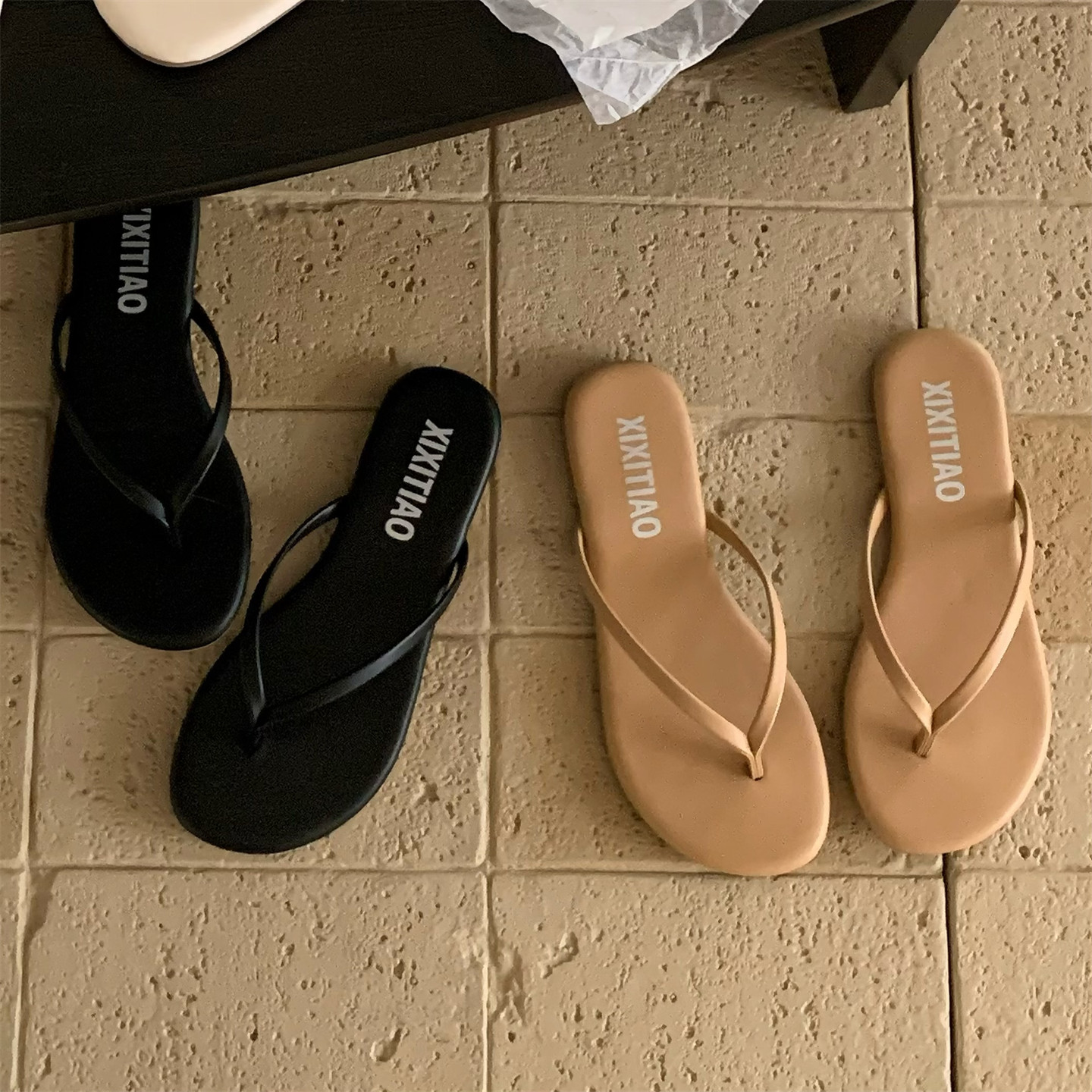 韩系细带舒适凉拖鞋网红防滑女士ins风新款夹脚平底学生人字拖夏,居家布艺,居家凉拖/凉鞋,淘宝优惠券,粉丝福利购,淘宝优惠卷