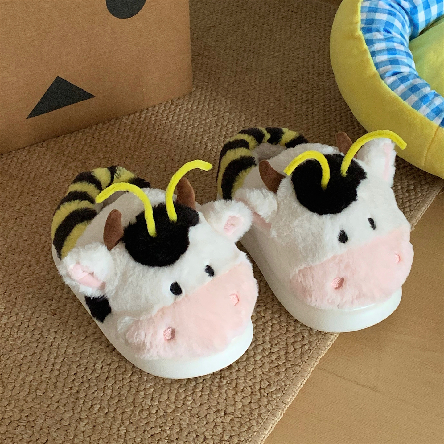 冬男女情侣趣味创意牛Bee棉拖鞋
