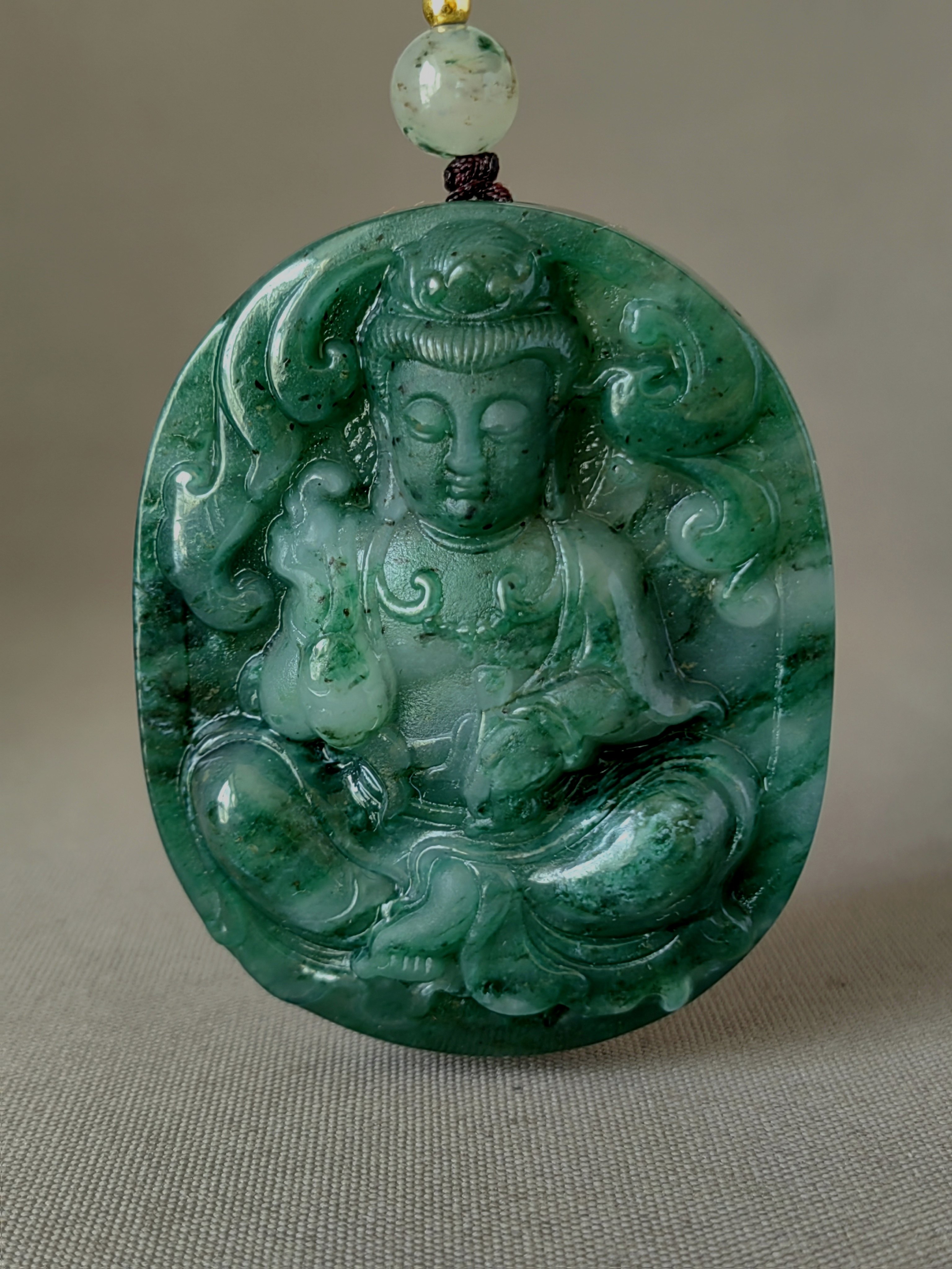 独玉收藏级标本级冰底老白天蓝佛，色浓色正，冰润细腻，一眼千年