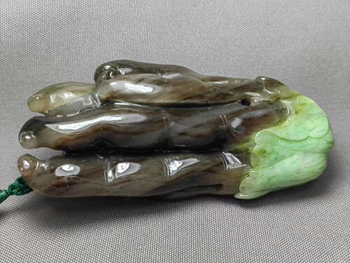 独山玉二十年前老绿白、酱料俏雕---佛手，妙手设计佛手