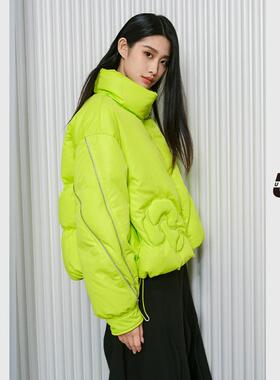 UX 冬季新款 艺术联名立体玩偶羽绒外套女 时尚通勤保暖外套