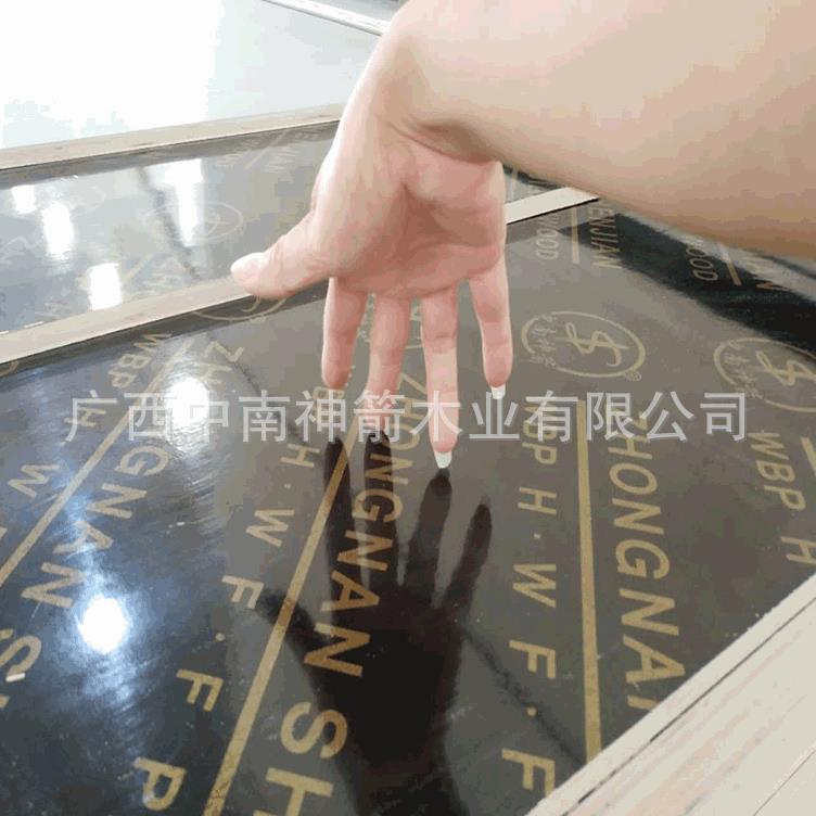 覆膜板建筑混凝土清水模板 厂家各地设仓储 可签约质保