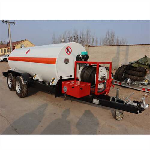 3500L油罐拖车 航空煤油罐拖车 水罐拖车 园林洒水拖车