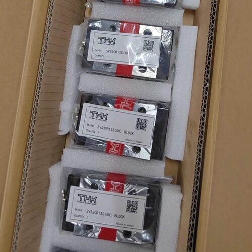 日本THK直线滑块滑轨SHS15V 20 25 SHS30 35 45 55 V C R LV LC