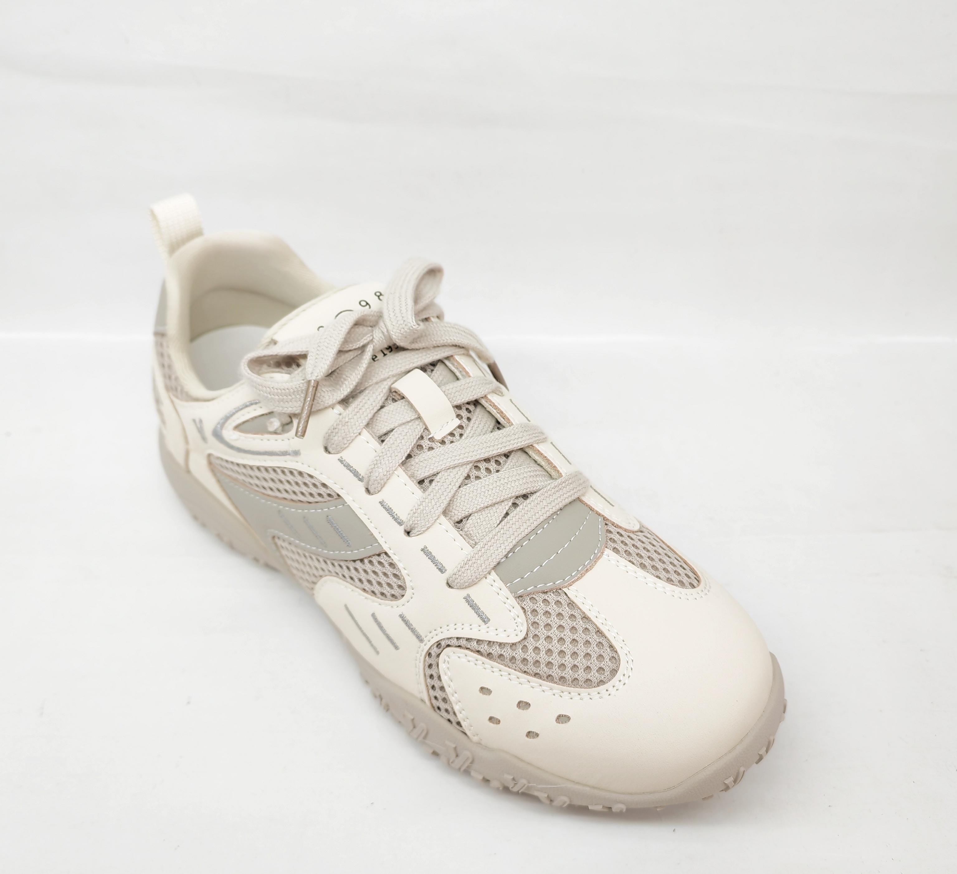 意尔康女鞋2025新款真皮网面透气休闲鞋女软底运动鞋5581AD12397Y