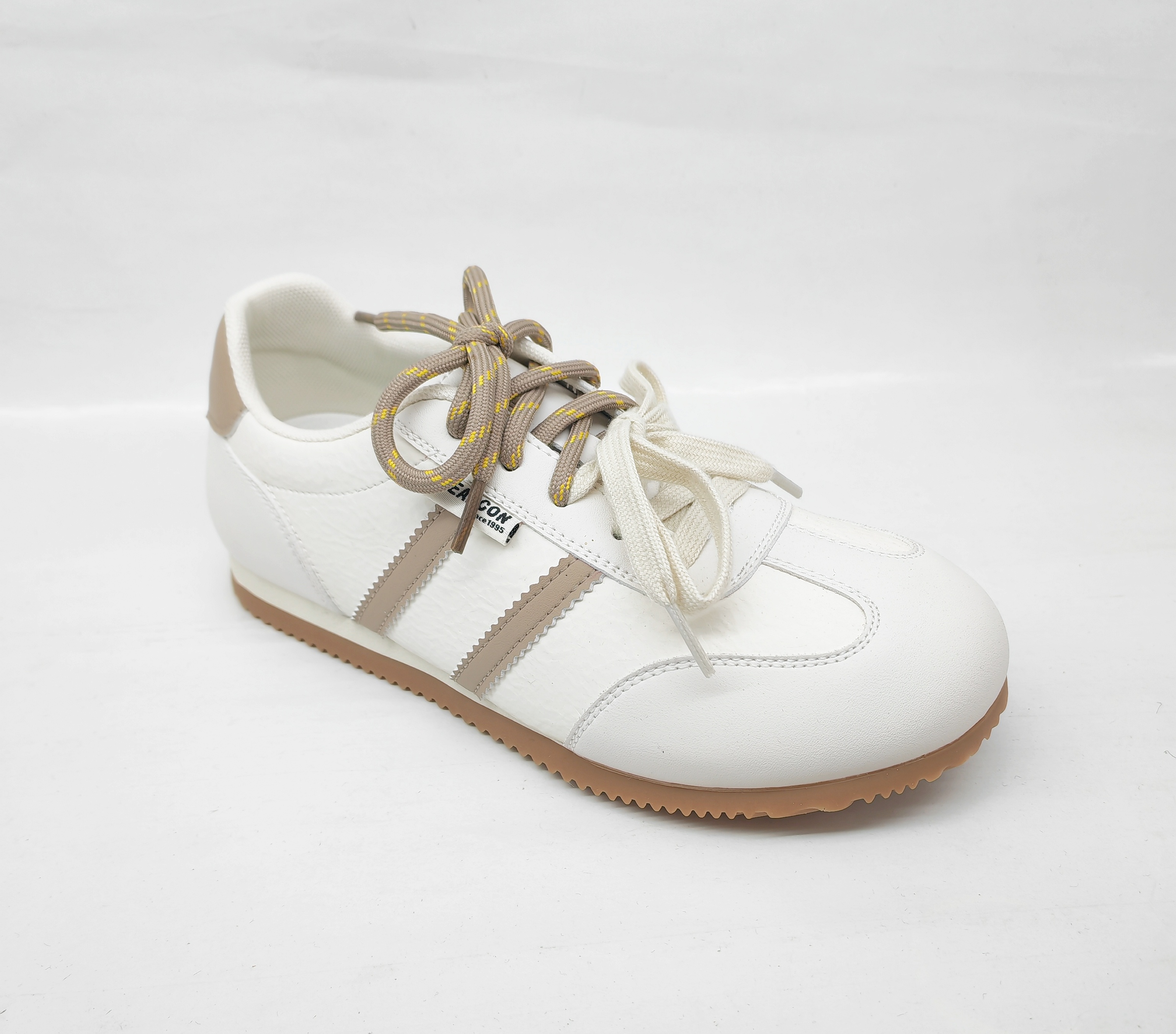 意尔康2025秋季系带休闲运动鞋软底防滑单网德训鞋女5581AD11615Y