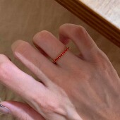 红宝石小排钻戒指S925银细戒指尾戒女轻奢高级感金色2026新款 爆款