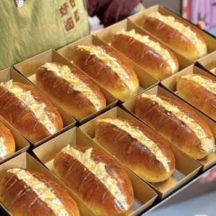 焦糖咸奶油奶皮子奶酪黄油面包打包装盒茶歇甜品一次性烘焙纸塑盒