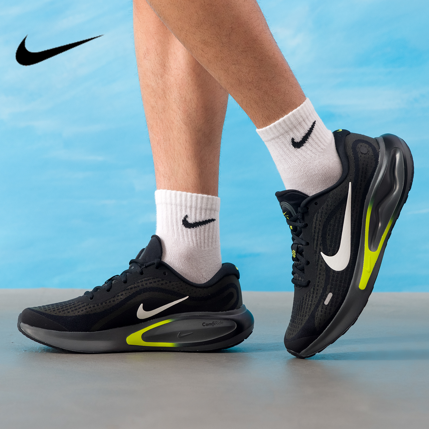 耐克男鞋运动休闲跑步鞋