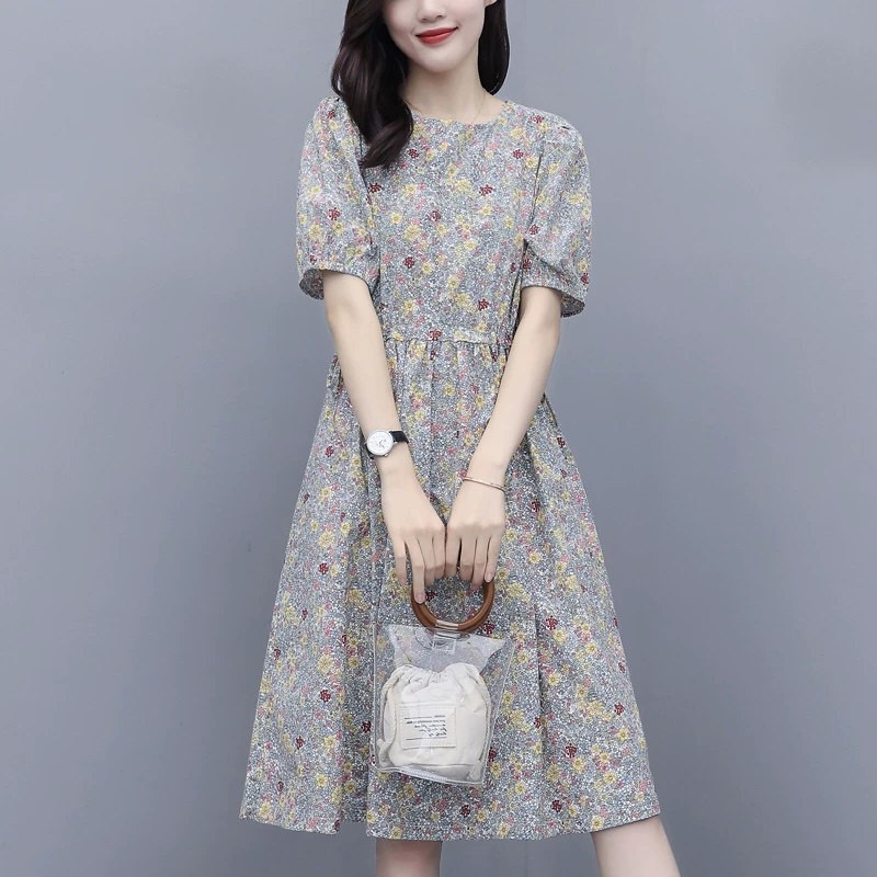 碎花连衣裙女款夏装2026新款名媛气质洋气减龄显瘦裙子夏季女装潮