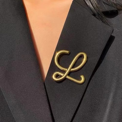 高级感字母L高档轻奢西装胸针女