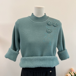 妈妈冬装加绒加厚打底衫半高领针织上衣2025新款一体绒毛衣女保暖