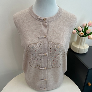 100纯羊毛针织开衫中老年女奶奶洋气气质外套2025新款妈妈装毛衣