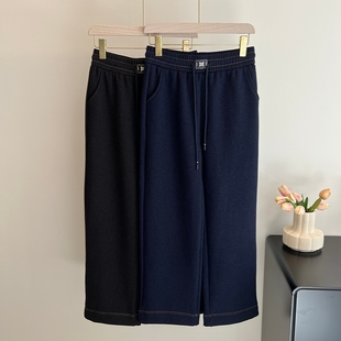 中老年女裤妈妈秋冬加绒加厚裤子松紧腰直筒裤新款显瘦保暖牛仔裤