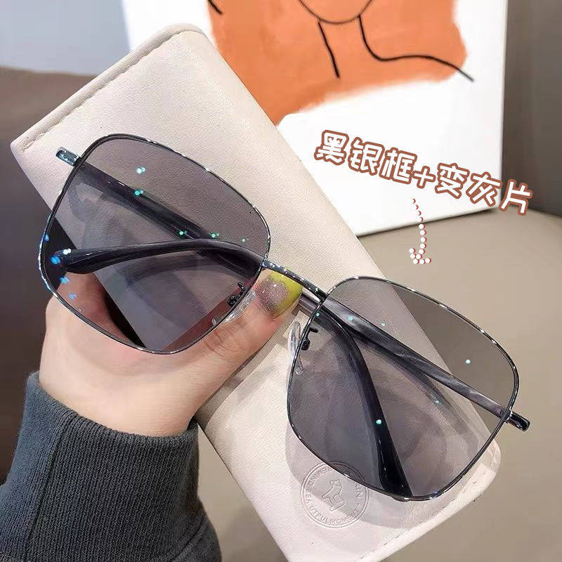 智能变色眼镜女有度数近视超轻方框显脸小素颜神器变色平光护目镜