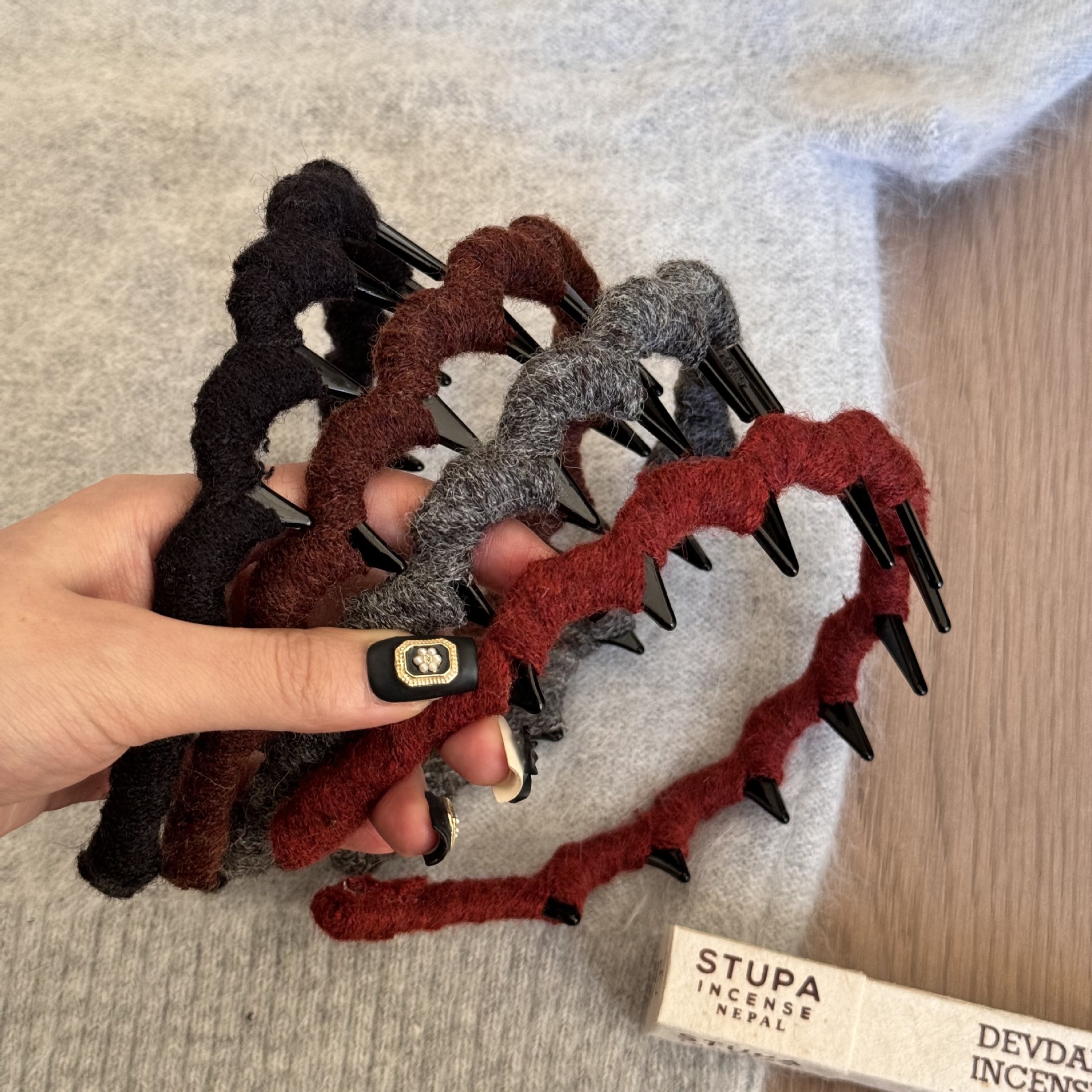 秋冬黑齿针织发箍高颅顶头箍女2025新款高端发饰压发外齿百搭发卡